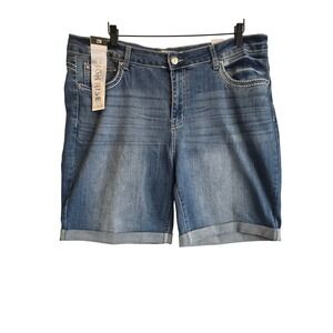 🆕️ - NWT Blue Savvy Womens High Rise Bermuda Shorts Blue Denim‎ Embroidered 22W